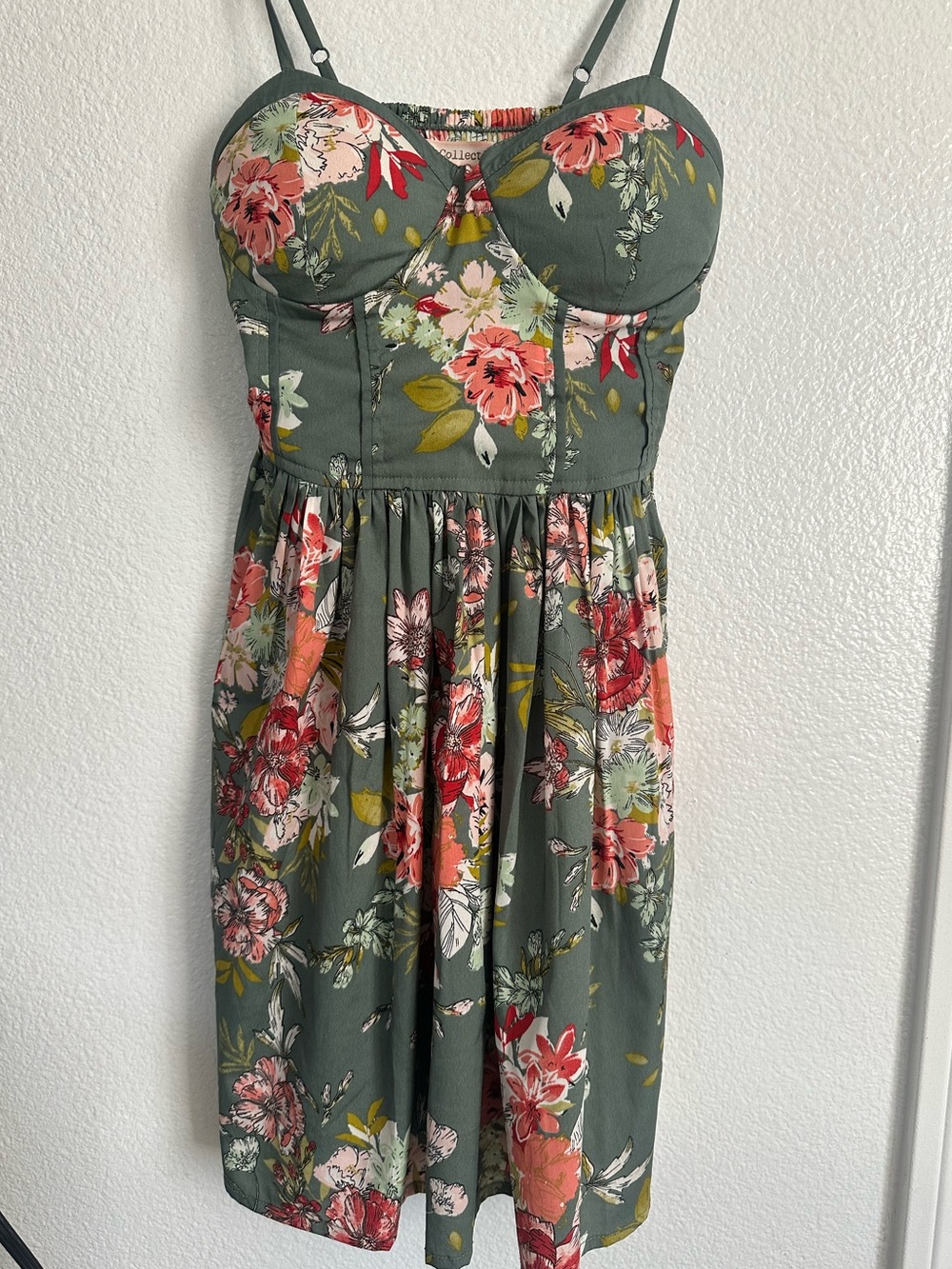 Floral Spaghetti-Strap Sundress in Olive Green XS